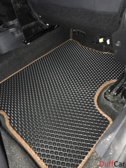 Автомобильные коврики Nissan Terrano II (R20) Левый руль (1999 - 2006) Рестайлинг